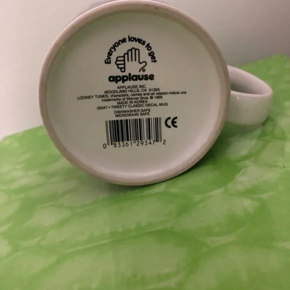 LOONEY TUNES TWEETY BIRD & SYLVESTER Ceramic Coffee Cup/Mug  **Vintage** - Picture 6 of 9